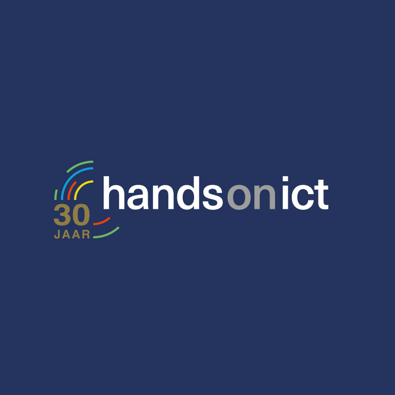 Logo Hands on ICT op donkere achtergrond 30 JAAR PNG